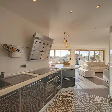 Upstays Penthouse Terrace 150m Lerins View *