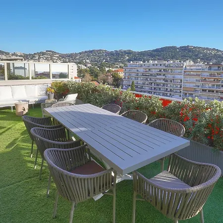 Immogroom -rooftop 150m2 -terrace 150m2 -parking -wifi - Ac Апартаменты