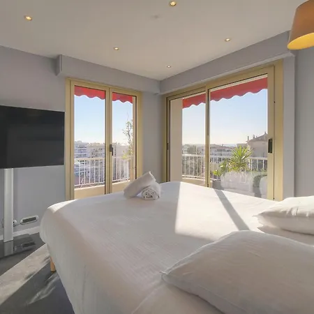 Immogroom -rooftop 150m2 -terrace 150m2 -parking -wifi - Ac