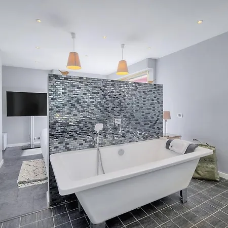 Apartment Immogroom -rooftop 150m2 -terrace 150m2 -parking -wifi - Ac