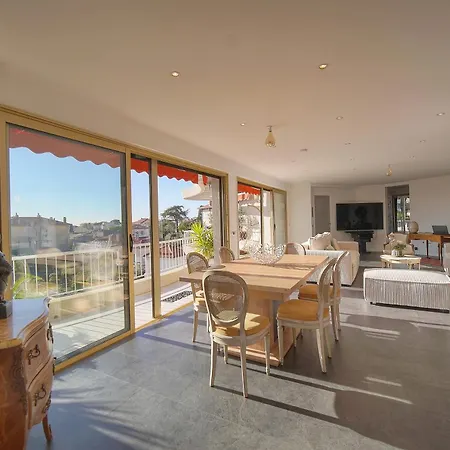 Apartment Immogroom -rooftop 150m2 -terrace 150m2 -parking -wifi - Ac