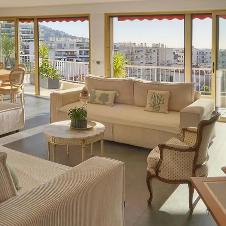 Immogroom -rooftop 150m2 -terrace 150m2 -parking -wifi - Ac Apartment *