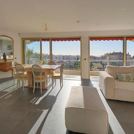 Apartment Immogroom -rooftop 150m2 -terrace 150m2 -parking -wifi - Ac